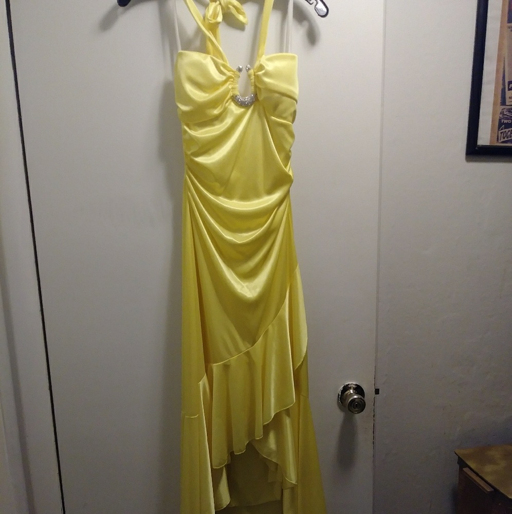 High low yellow halter top prom dress size small
